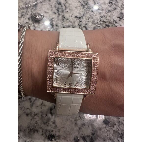 Betsey Johnson BJ2080 Rose Gold Tone Quartz Analog Women's Watch EUC - Picture 1 of 13